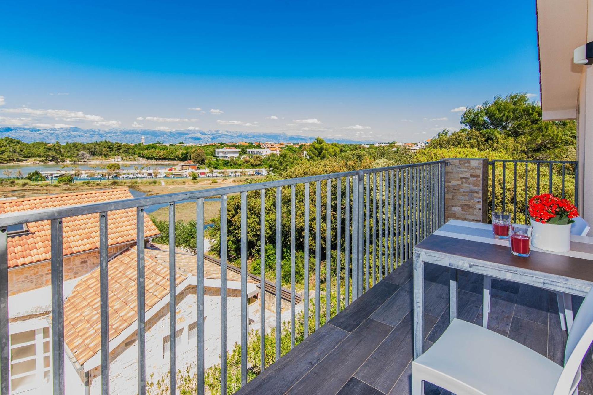 Fabulous House B With Outdoor Pool *