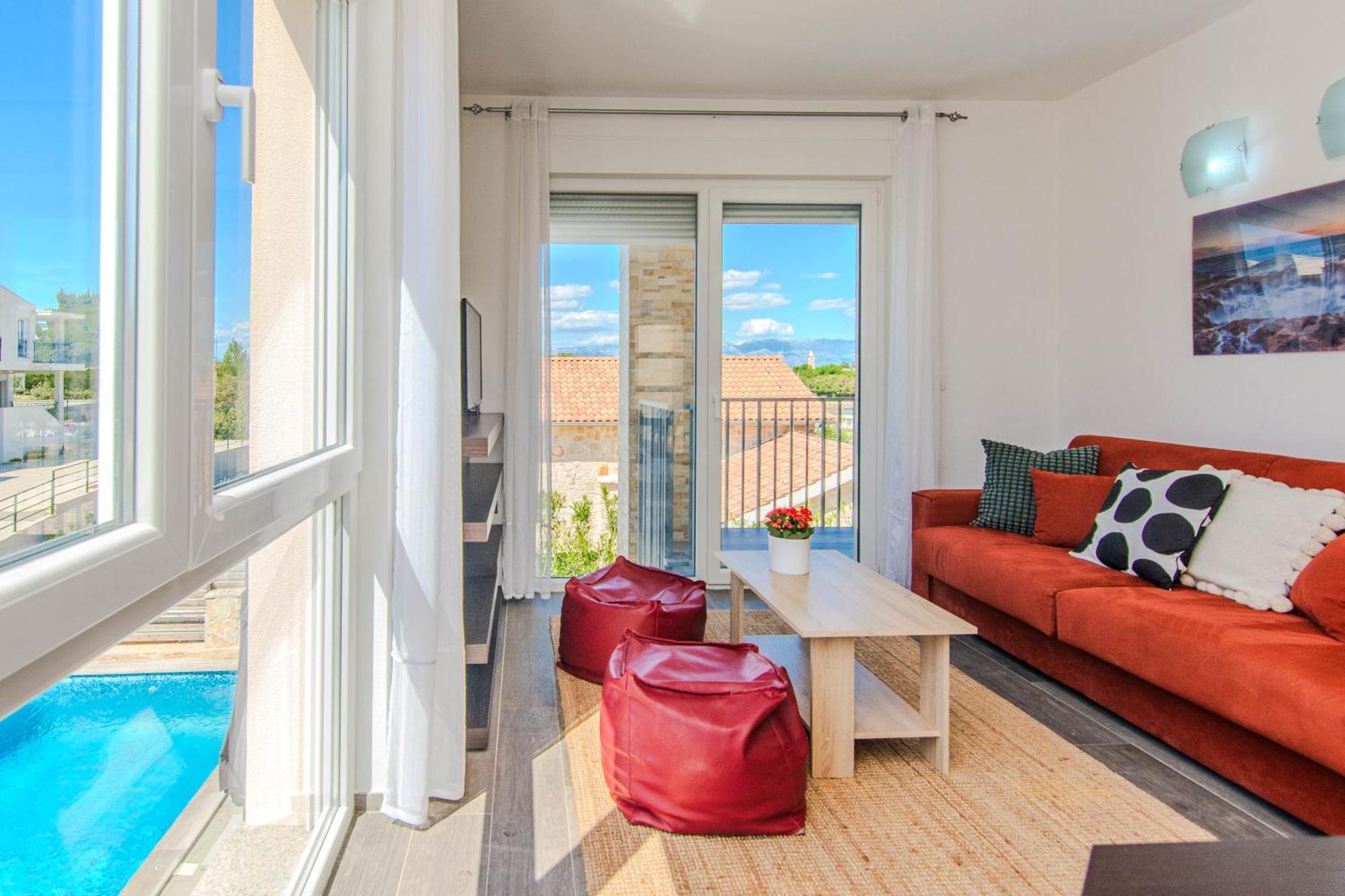 Fabulous House B With Outdoor Pool *