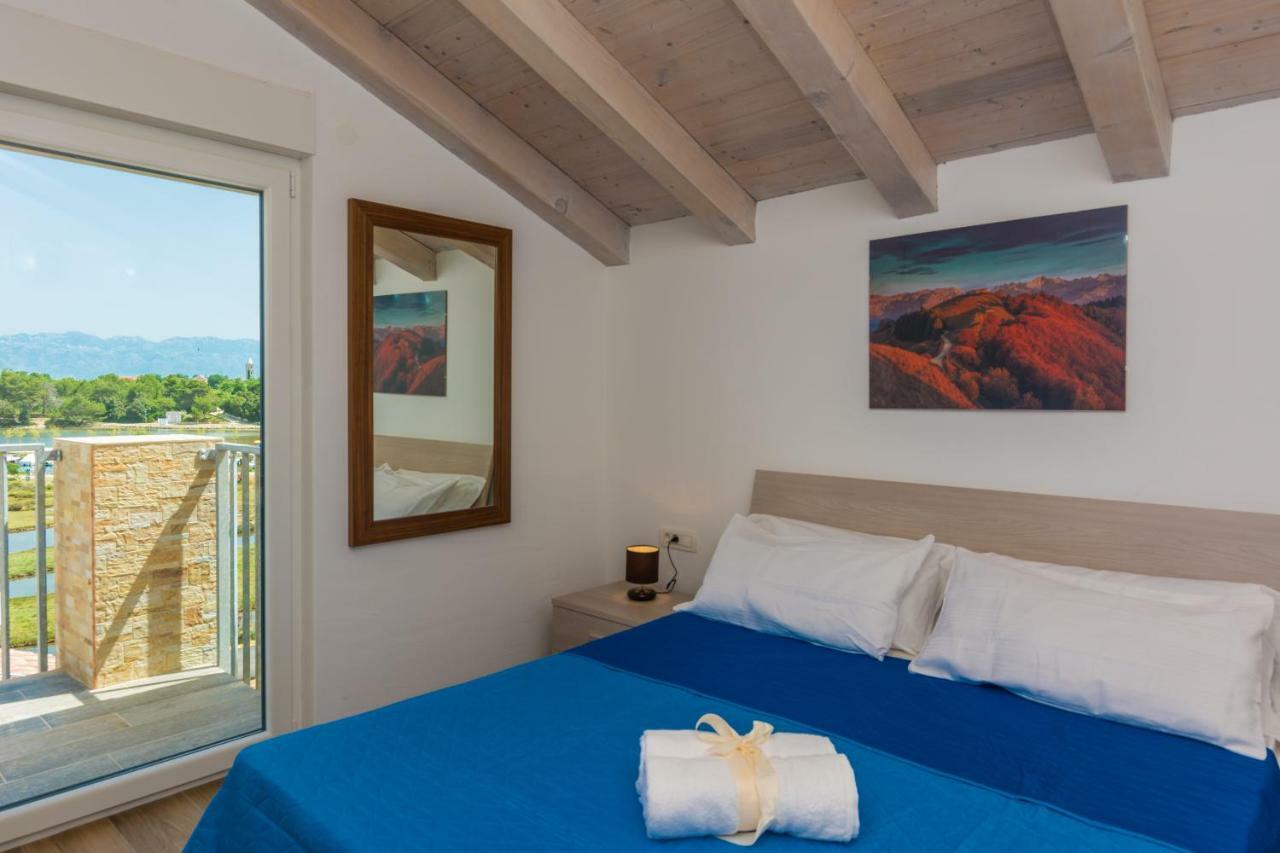 Fabulous House B With Outdoor Pool Apartment